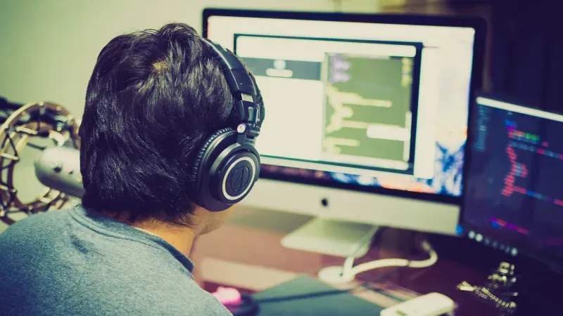 Audio-Setup, Mikrofonierung und Tonabnahme für professionelle Sprachqualität